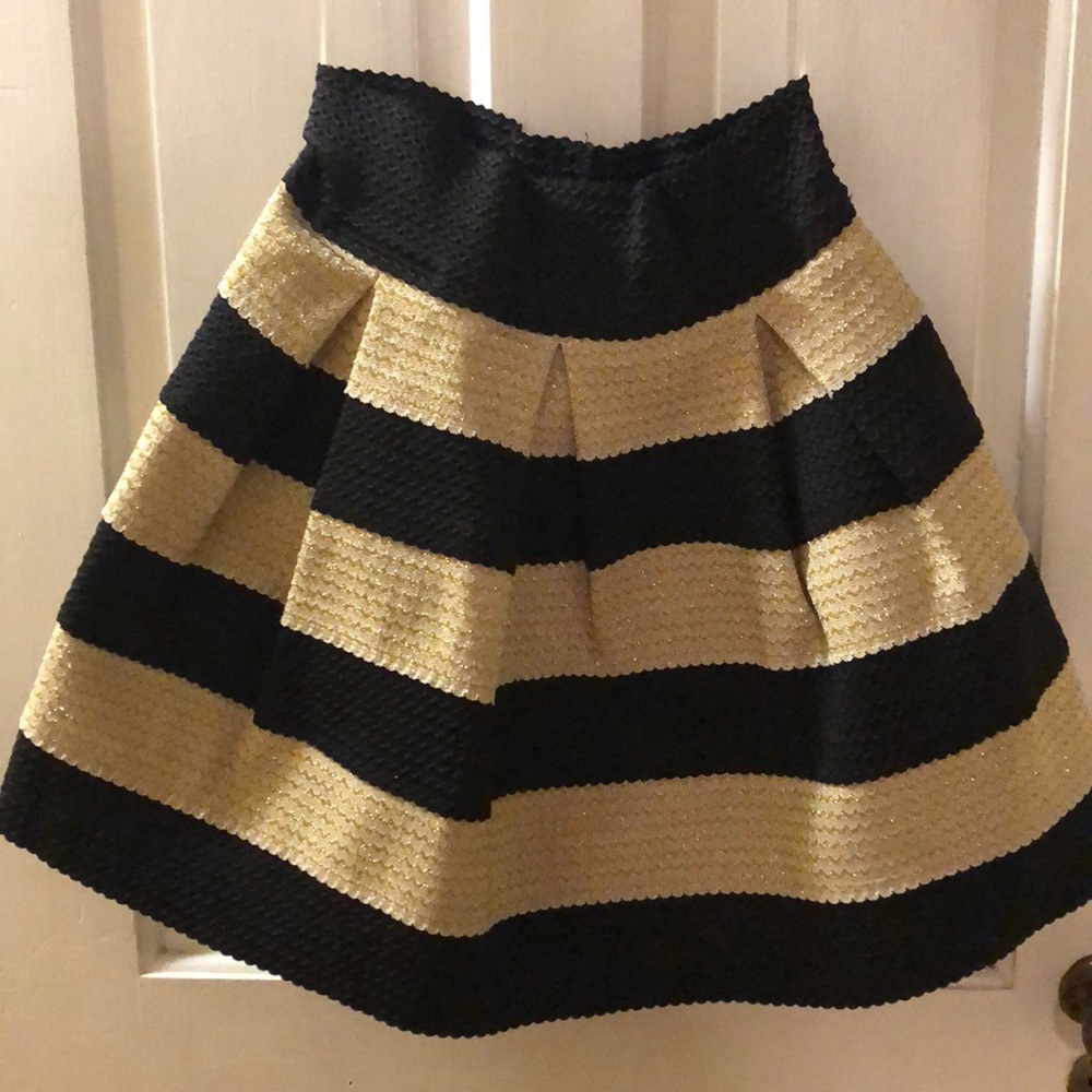 Gold and black party skirt!